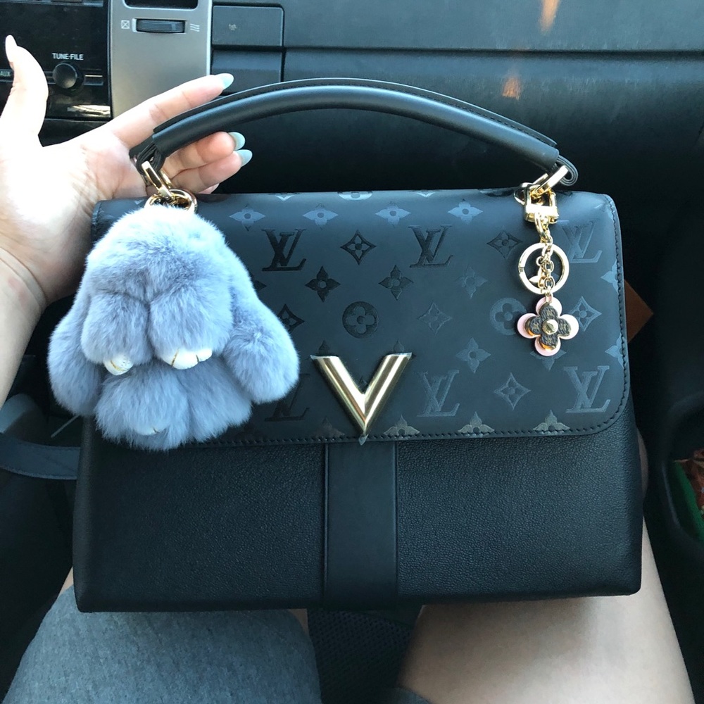 Like new Very One Handle LV bag - Picture 2 of 6
